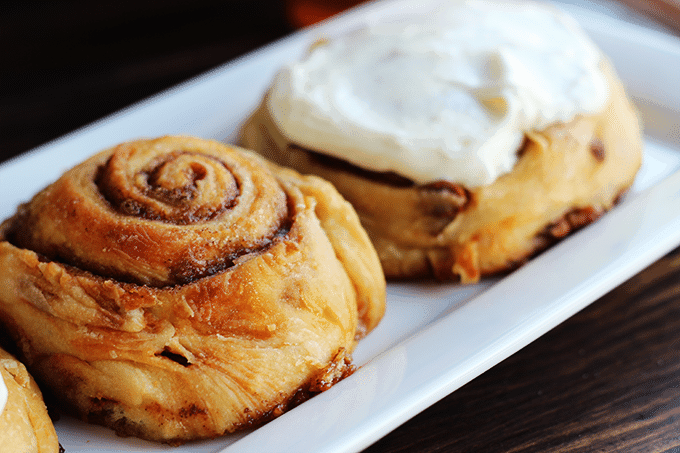 Cinnamon Rolls with Cream Cheese Frosting via Cookie Dough and Oven Mitt