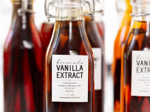 Homemade Vanilla Extract - Cookie Dough and Oven Mitt