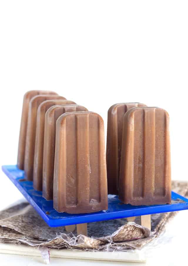 Mocha Pops Recipe! Delicious iced coffee pops with a nice mix of almond milk and chocolate.