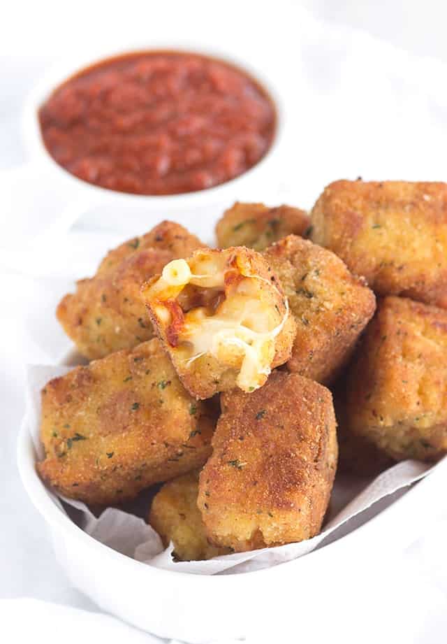 Fried Macaroni Pizza Poppers - The perfect carby pizza appetizer! They're loaded with gooey cheese, mini pepperoni, sauce and macaroni!
