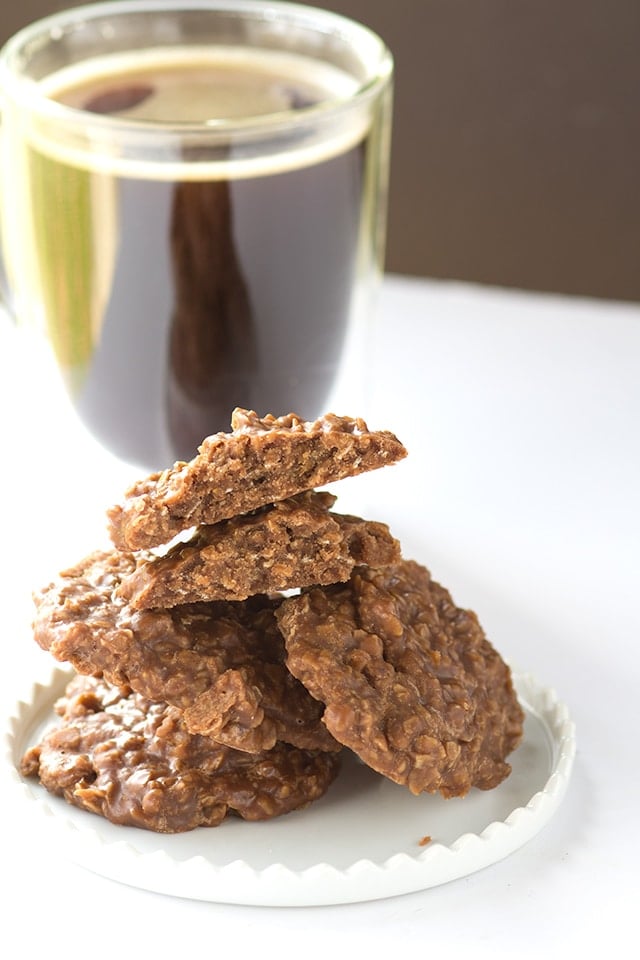 Mocha No Bake Cookies - delicious chocolate peanut butter no bake cookies with a couple teaspoons of coffee mixed in! They taste amazing!
