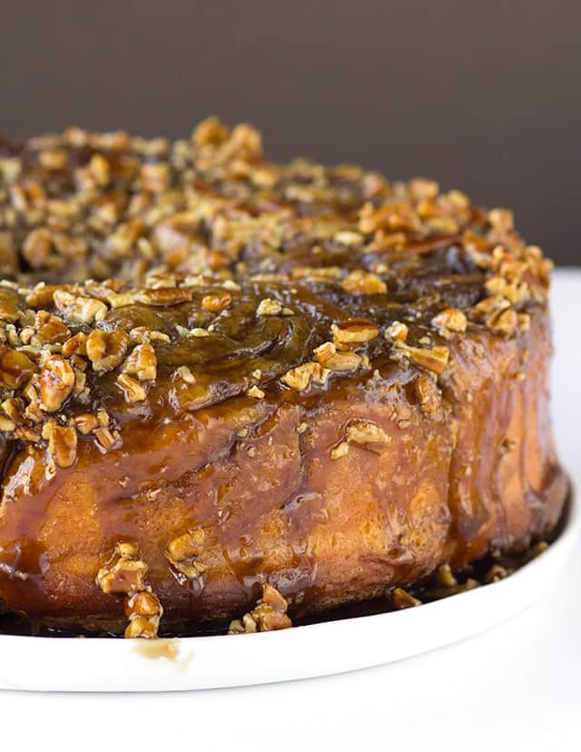 Pecan Sticky Buns - delicious cinnamon rolls with a buttery caramel sauce and pecan topping.