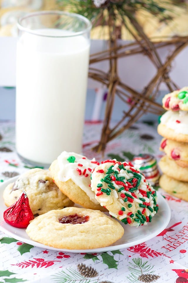 Five Christmas Cookies One Dough - One basic cookie dough and so many different add ins to jazz them up. This is the perfect way to fill up a holiday gift box for friends, coworkers, and family!