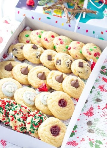 Five Christmas Cookies One Dough - One basic cookie dough and so many different add ins to jazz them up. This is the perfect way to fill up a holiday gift box for friends, coworkers, and family!