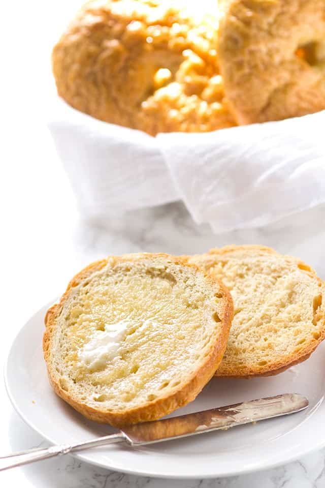 Homemade Bagels - dense chewy homemade bagels that taste amazing! Add some butter and cream cheese and you'll have the perfect breakfast.