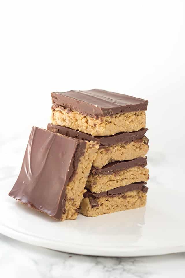 No Bake Peanut Butter Potato Chip Bars - sweet and salty peanut butter potato chip filling with a milk chocolate layer on top. 