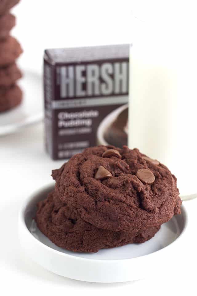 Double Chocolate Chip Pudding Cookies - tender chocolate chocolate pudding cookies are loaded with chocolate pudding and chocolate chips. They're so soft too! Talk about highly addictive! Chocolate Chocolate Chip Pudding Cookies - tender cookies loaded with chocolate pudding and chocolate chips. Talk about highly addictive!