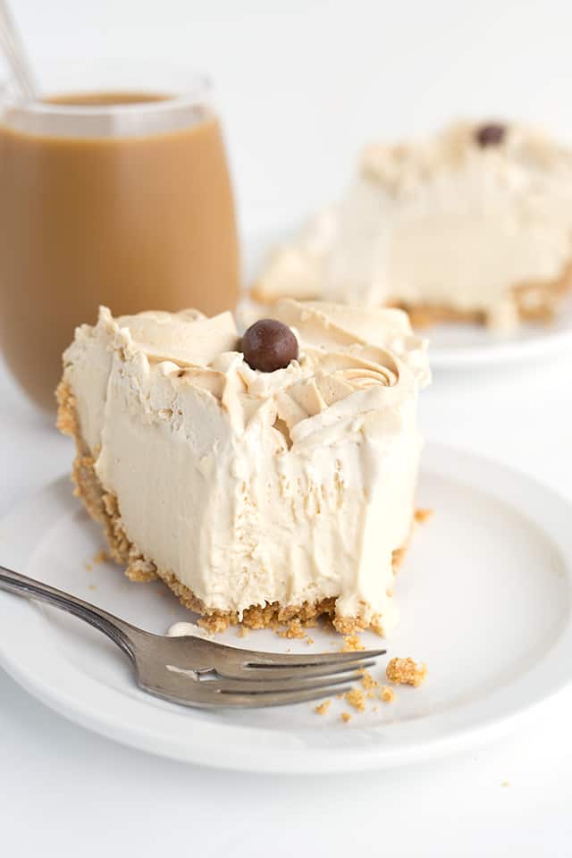 Frozen Coffee Cream Pie - Cookie Dough and Oven Mitt