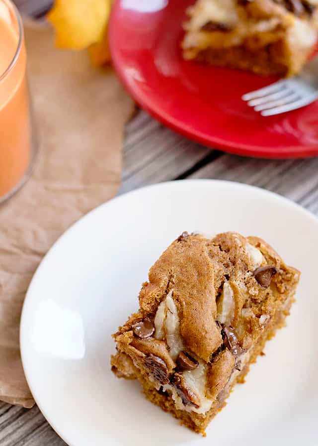 showing the top of the pumpkin earthquake cake on plate