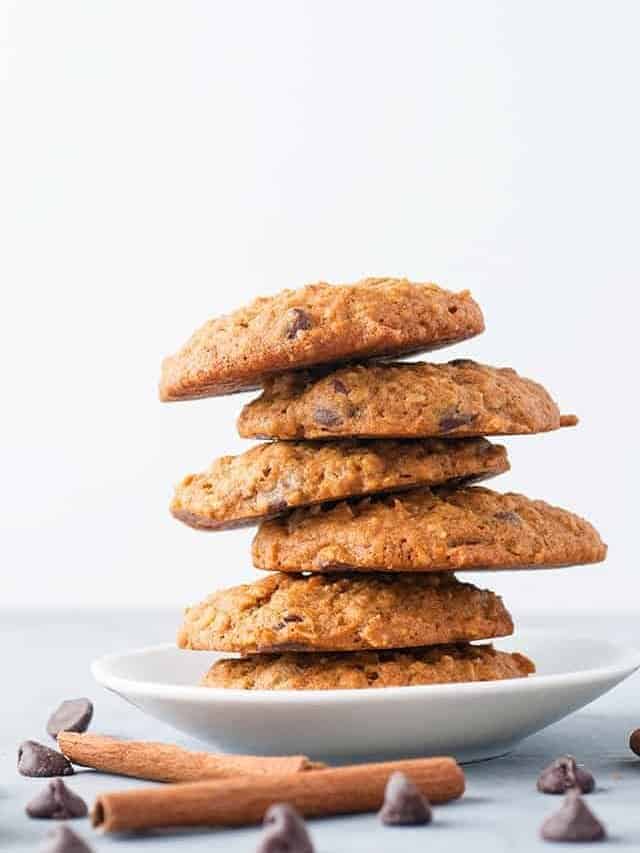 cropped-Pumpkin-Oatmeal-Chocolate-Chip-Cookies-3-Photo-Cookie-Dough-and-Oven-Mitt.jpg