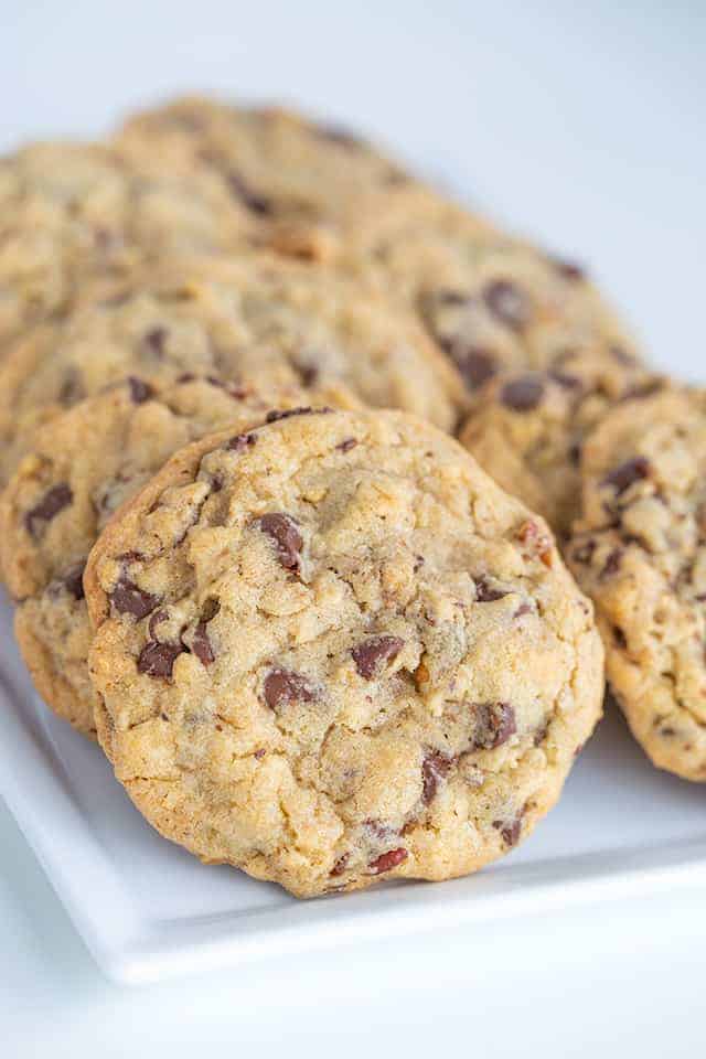 white rectangle plate of doubletree cookies