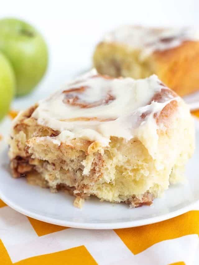 Apple Cinnamon Rolls Story