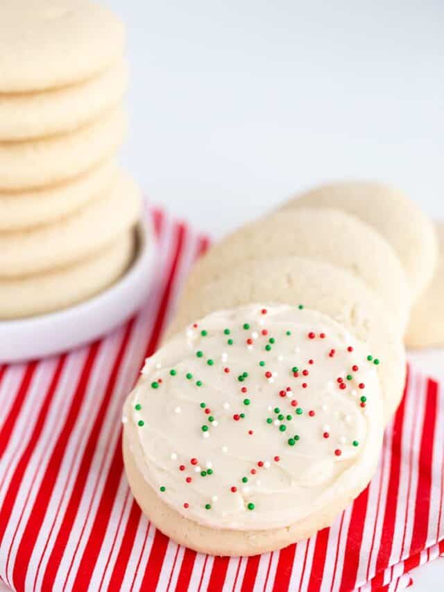 cropped-Sour-Cream-Sugar-Cookies-Recipe-2-Photo-Cookie-Dough-and-Oven-Mitt.jpg