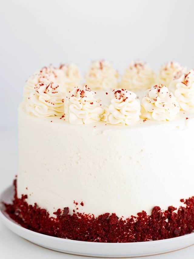 Red Velvet Cheesecake Cake Story