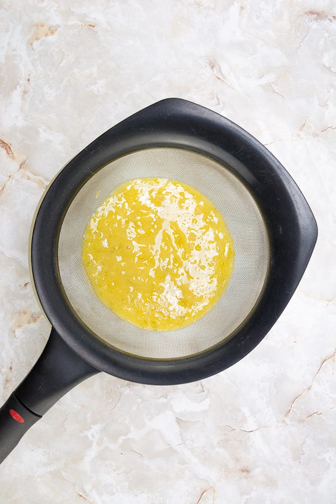 A black frying pan for cooking delicious lime slime cupcakes.